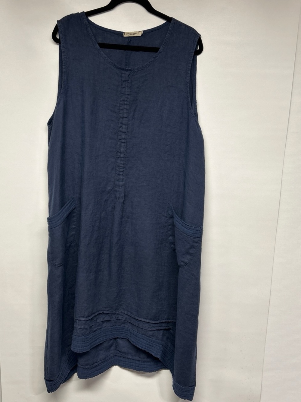 Sleeveless Midi Dress in Navy Blue - [Brand]